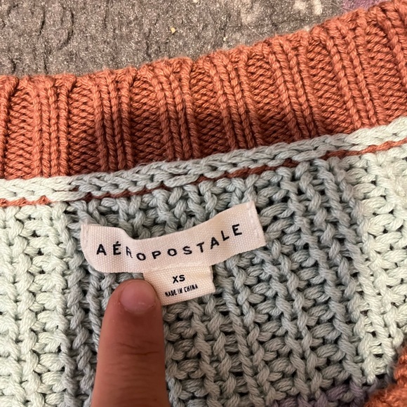 Size xs, stripped knit sweater, Aeropostale - Picture 3 of 3